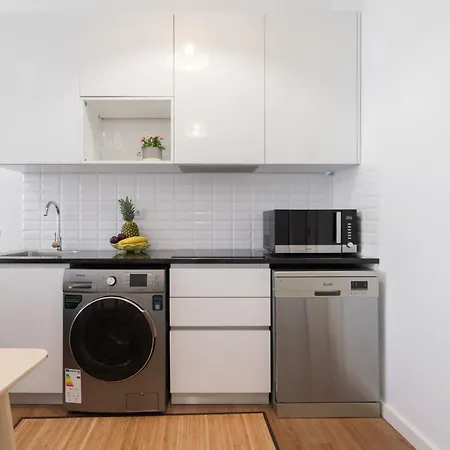 Host Wise - Comfortable Stunning Flats - Center Porto