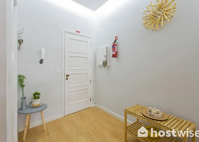Host Wise - Comfortable Stunning Flats - Center Apartment Porto