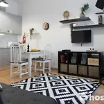 Apartment Host Wise - Comfortable Stunning Flats - Center