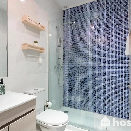 Host Wise - Comfortable Stunning Flats - Center