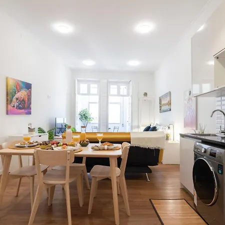 Host Wise - Comfortable Stunning Flats - Center Apartment *