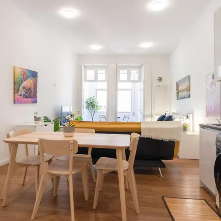 Host Wise - Comfortable Stunning Flats - Center