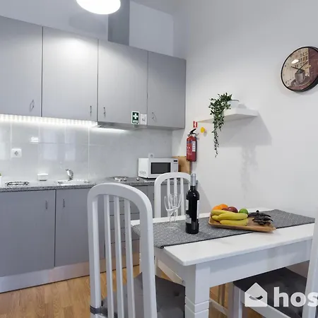Host Wise - Comfortable Stunning Flats - Center Apartment