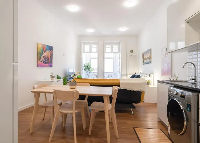 Host Wise - Comfortable Stunning Flats - Center