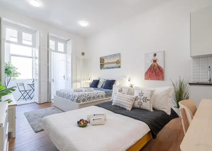 Host Wise - Comfortable Stunning Flats - Center *