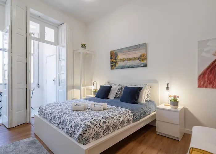 Host Wise - Comfortable Stunning Flats - Center Oporto